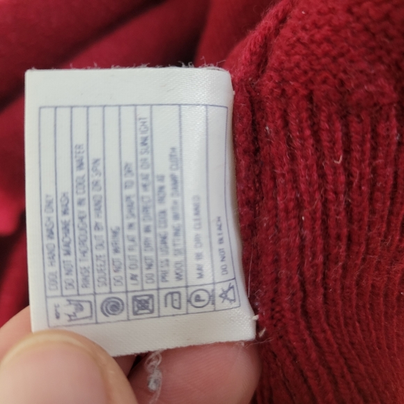 Womans Pringle of Scotland Lambswool Cardigan Gold buttons repair on Back S 44 - Picture 9 of 12